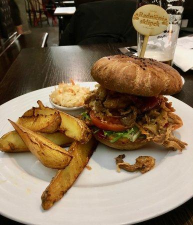 Radnicni Sklipek Restaurant